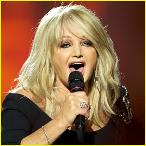 Bonnie Tyler Sings 'Total Eclipse of the Heart' Live During Solar Eclipse 2017 (Video)