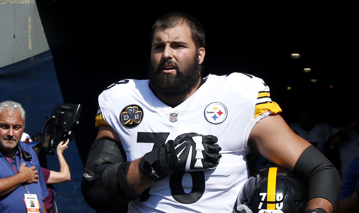 Steelers’ Alejandro Villanueva Says He ‘Made a Mistake’ By Standing