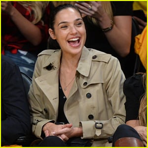 Gal Gadot Runs Into a ‘Black-ish’ Star at Lakers-Clippers Game | Gal