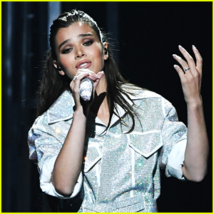 Hailee Steinfeld & Florida Georgia Line Perform 'Let Me Go' at AMAs 2017 - Watch!
