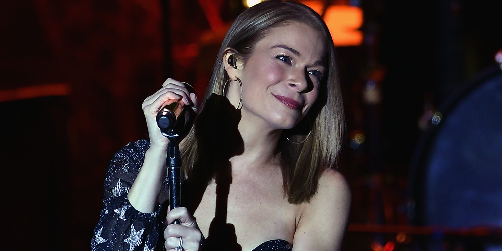 LeAnn Rimes Recreates ‘Coyote Ugly’ Bar Performance – See the Pic ...