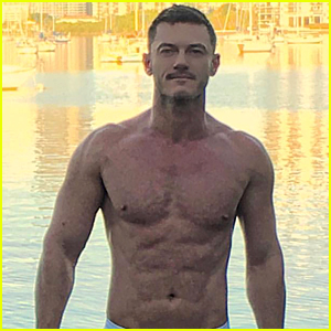Luke Evans Ends 2017 By Sharing Another Hot Shirtless Photo!
