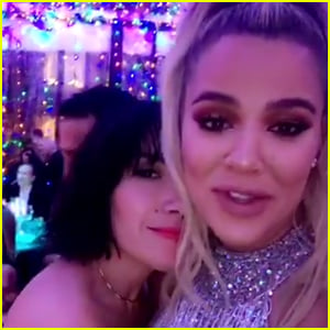 Pregnant Khloe Kardashian Wishes She Could Drink This Christmas!