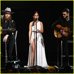 Chris Stapleton, Maren Morris, & Eric Church Perform Moving Tribute to Vegas Shooting Victims at Grammys 2018 - Watch