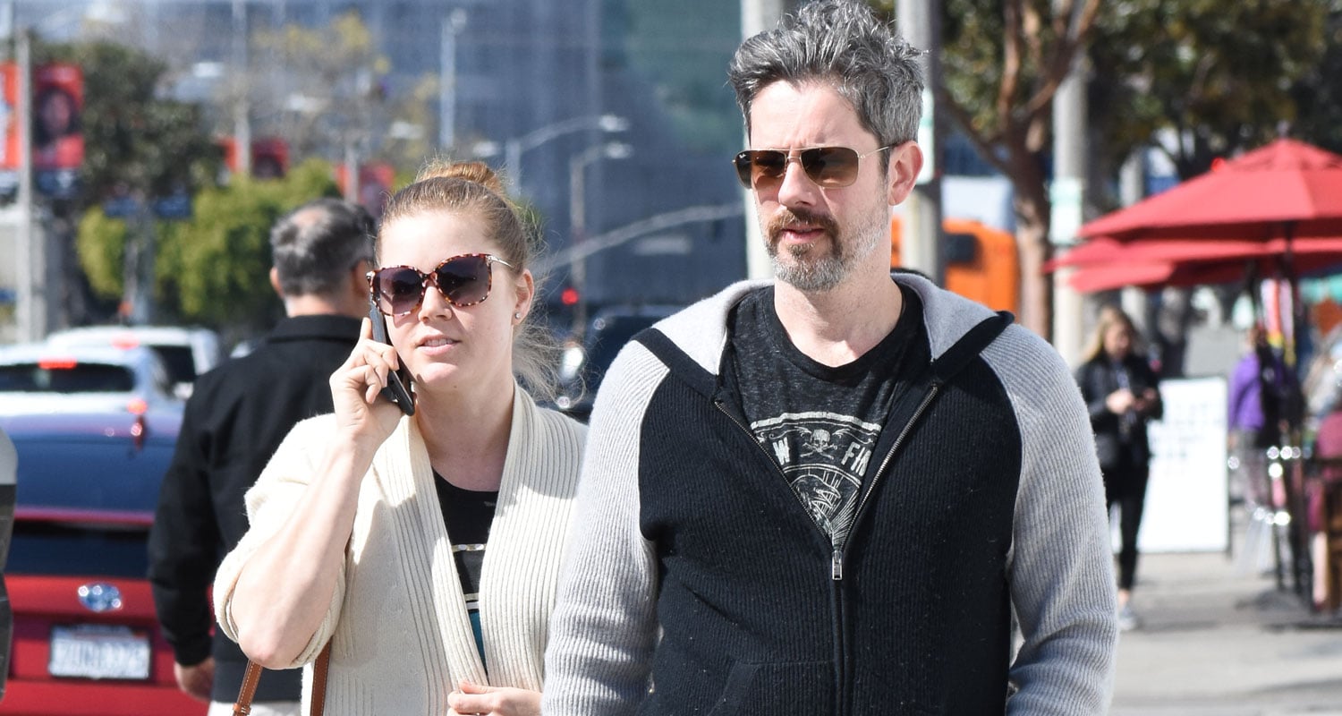 Amy Adams & Husband Darren Le Gallo Couple Up For Casual Shopping Trip ...