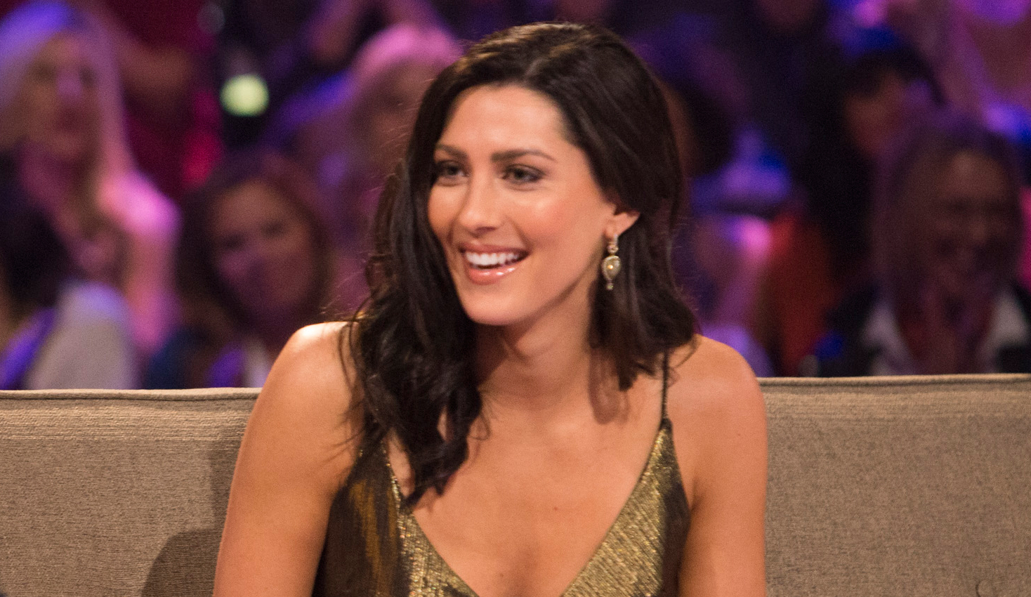 Becca Kufrin Is the Next ‘Bachelorette’ & the ...