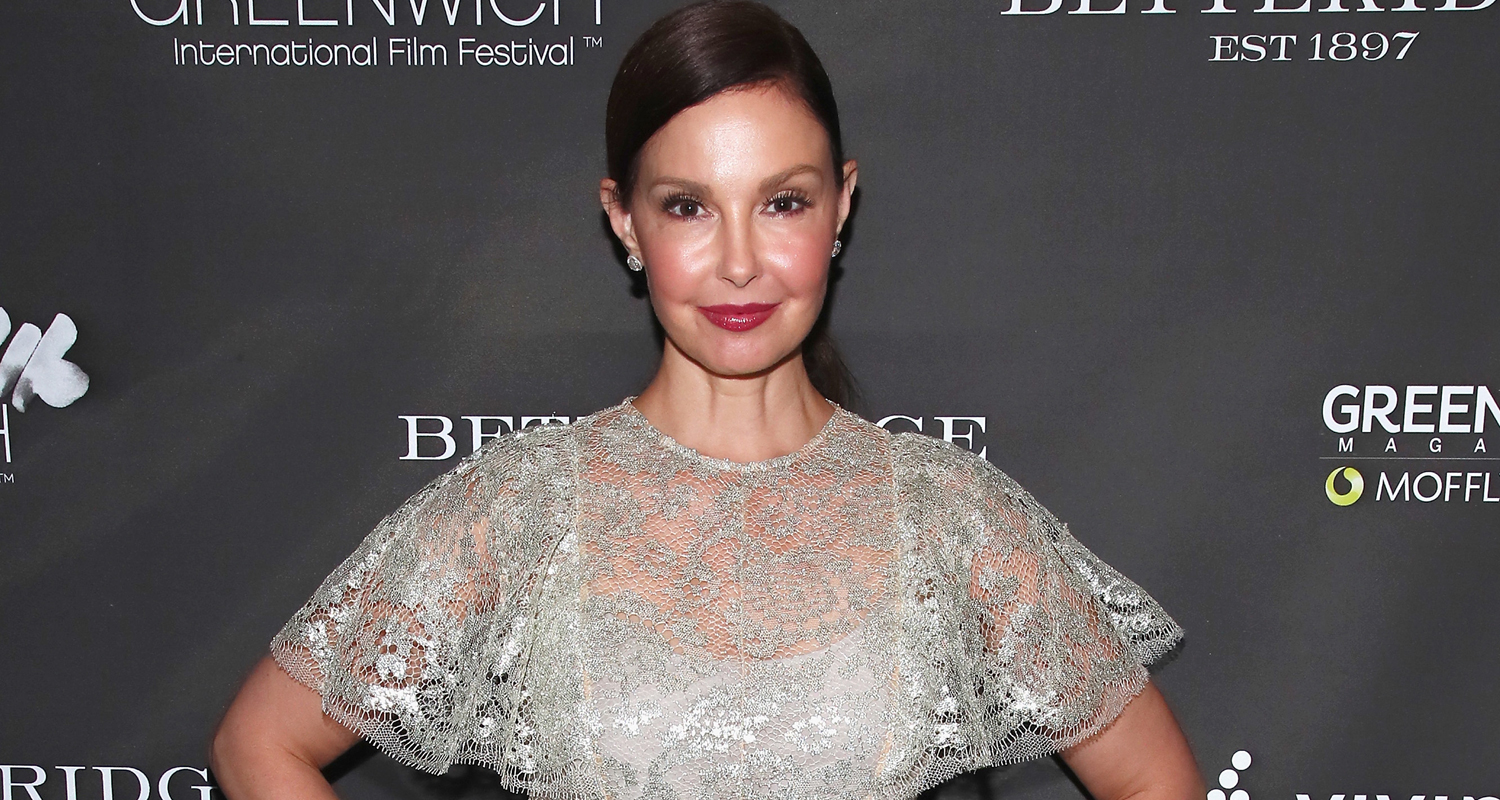 Ashley Judd Gets Honored with Changemaker Award at Greenwich