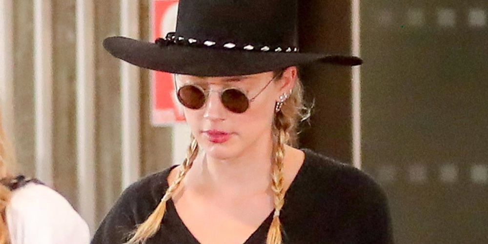 Amber Heard Looks Fashionable While Arriving in France! Amber Heard
