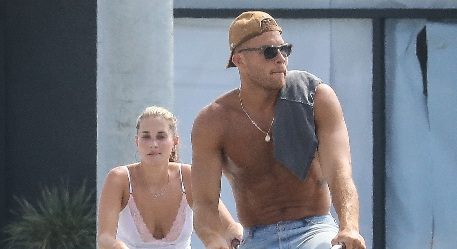 Blake Griffin Goes for a Shirtless Bike Ride with Francesca Aiello.
