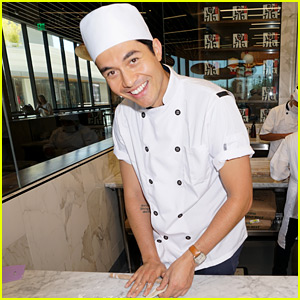 Henry Golding Makes Dumplings at Din Tai Fung Restaurant, Talks 'Crazy Rich Asians' Casting (Exclusive Interview)