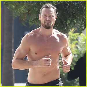 Shirtless Gabriel Aubry Bares Ripped Body in Hot New Photos!