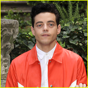 Rami Malek Poses for ‘Bohemian Rhapsody’ Photocall in Rome! | Gwilym ...