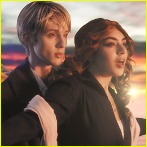 Charli XCX & Troye Sivan Pay Tribute To 90's in '1999' Music Video - Watch Here!