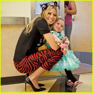 Heidi Klum Hosts Halloween Party at Children's Hospital Los Angeles