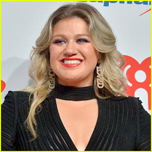 Kelly Clarkson Joins 'Trolls 2' Cast, Will Sing an Original Song!