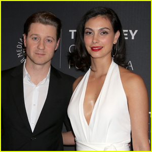 Ben McKenzie & Wife Morena Baccarin Promote Final Season of 'Gotham'!