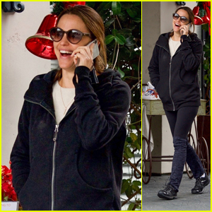 Jennifer Garner Is All Smiles on a Shopping Trip in Brentwood