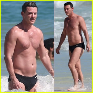 Luke Evans Bares Hot Body in Tiny Speedo on Vacation in Mexico!