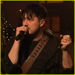 Mumford & Sons Perform 'Guiding Light' & 'Delta' on SNL - Watch Now!