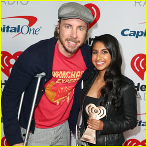 Dax Shepard Takes Home Breakout Podcast at 2019 iHeartRadio Podcast Awards!