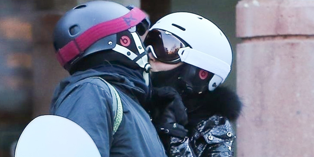 Katy Perry & Orlando Bloom Share a Kiss After Snowboarding in Aspen