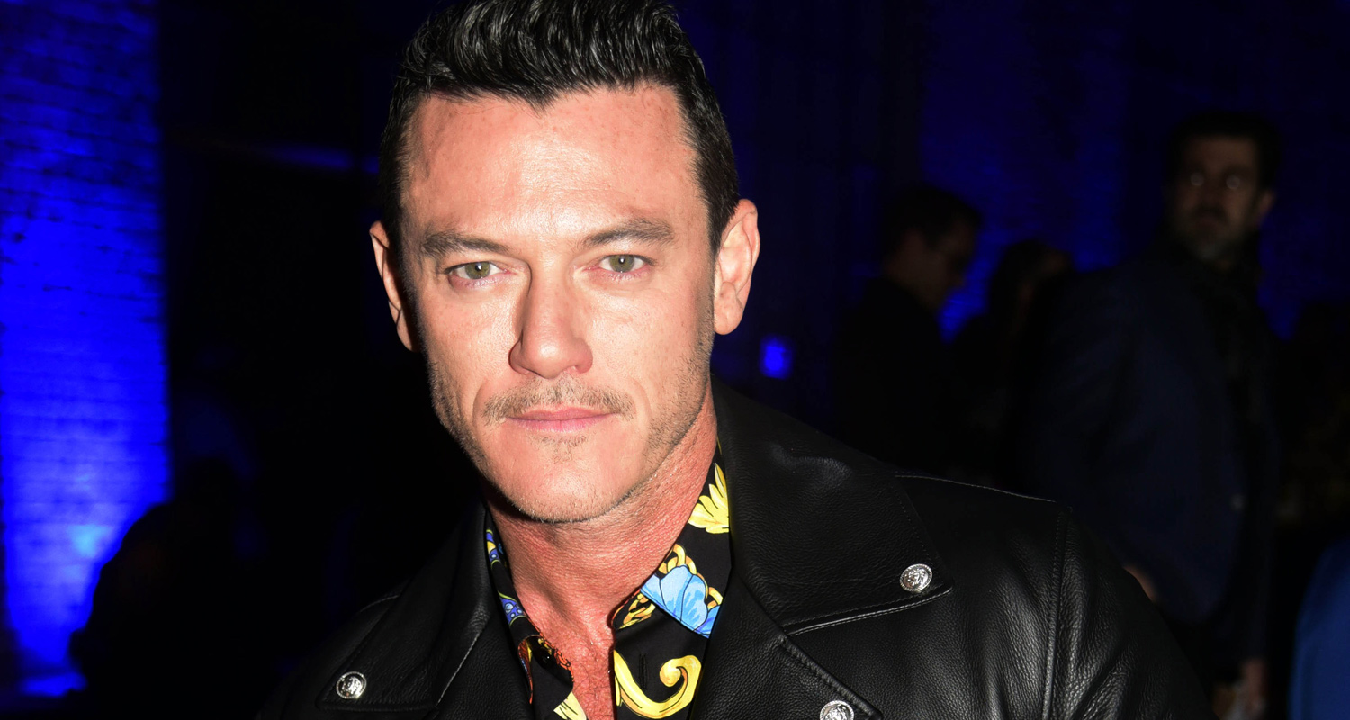 Luke Evans Sits Front Row at ‘Versace’ Fashion Show in Milan! Luke Evans Just Jared
