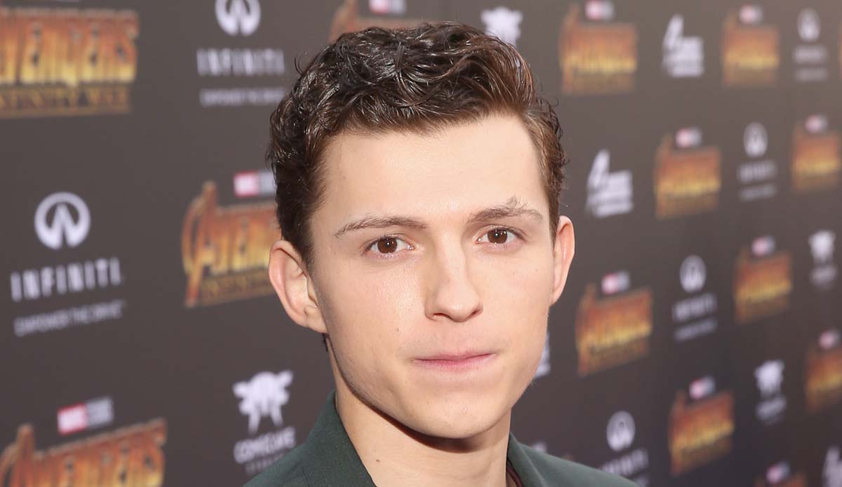 Tom Holland Wasn't Allowed to Have 'Avengers: Endgame' Script Because He  Can't Keep Secrets Tom Holland Wasn't Allowed to Have 'Avengers: Endgame'  Script Because He Can't Keep Secrets | Marvel, Tom Holland |
