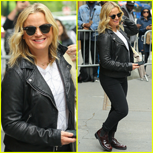Amy Poehler Steps Out in a Leather Jacket in NYC!