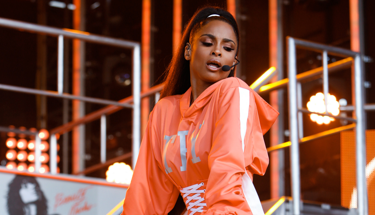 Ciara Asks Jimmy Kimmel to Twerk, Performs ‘Thinkin Bout You’ (Video