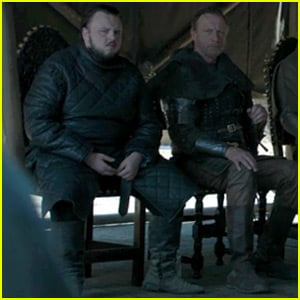 Two Water Bottles Spotted in 'Game of Thrones' Finale Scene