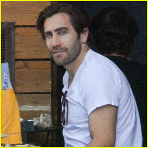 Jake Gyllenhaal Grabs Breakfast With Rumored Girlfriend Jeanne Cadieu