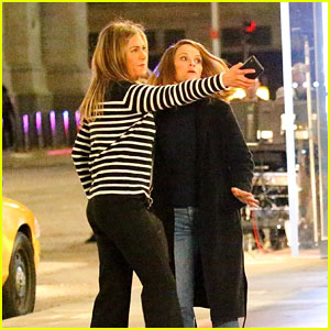 Jennifer Aniston & Reese Witherspoon Film a Dramatic Scene for 'The Morning Show' in NYC!