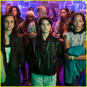 Netflix Drops Trailer For New YA Shoplifting Drama, 'Trinkets' - Watch Here!