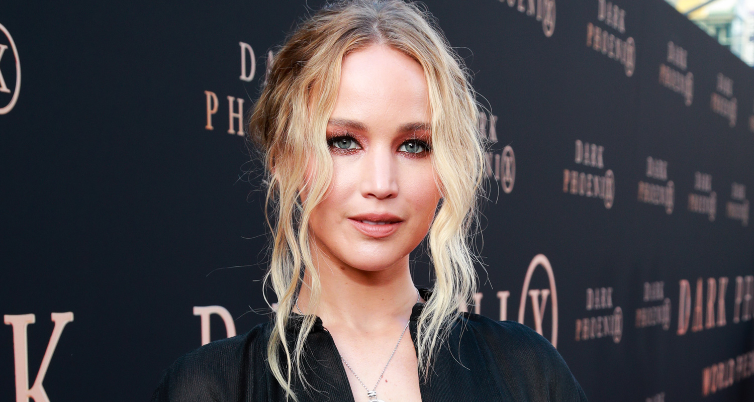 Jennifer Lawrence Got Her Makeup Done By a Drag Queen During Night Out With...