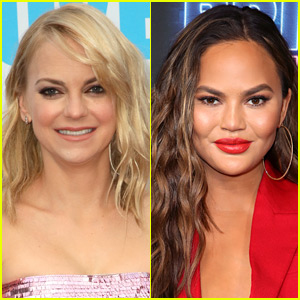 Anna Faris Asks Chrissy Teigen If They Can Be Friends in Her Instagram Comments!
