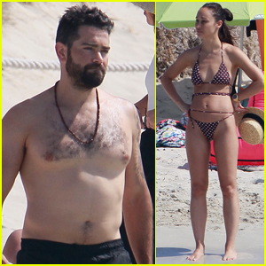Jesse Metcalfe Goes Shirtless for Day at the Beach with Cara Santana!