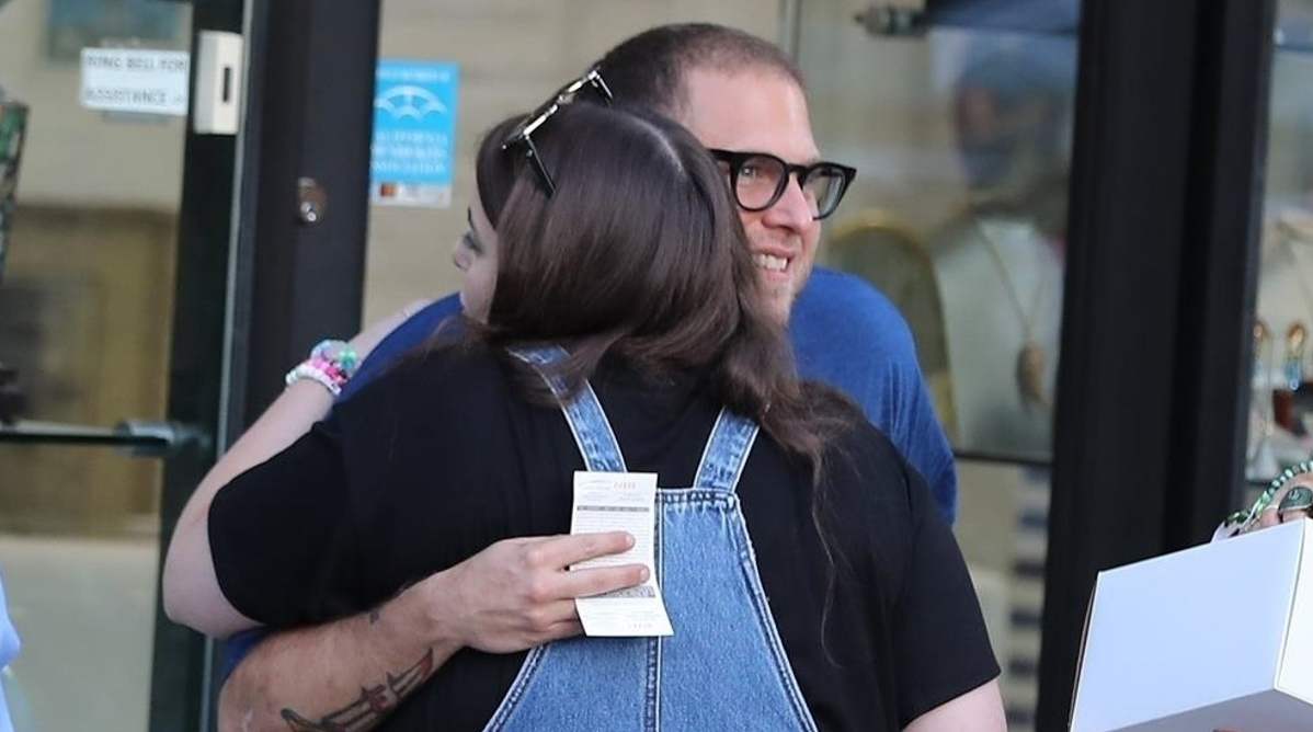 Jonah Hill & Sister Beanie Feldstein Get Dinner with Their Parents