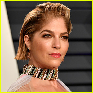 Selma Blair Shaves Her Head, Gives Update on Her MS Treatment Progress