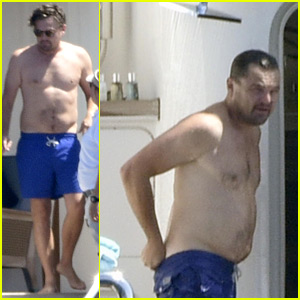 Leonardo DiCaprio Showers Off After Taking a Swim in Italy!