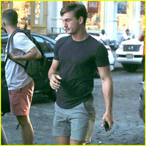 Tyler Cameron Exits Gigi Hadid's NYC Apartment After Dinner Date