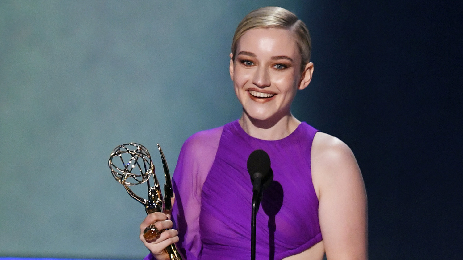 Julia Garner Wins First Emmy For Best Supporting Actress In Ozark Julia Garner Wins First Emmy For Best Supporting Actress In Ozark