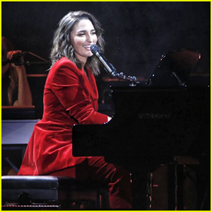 Sara Bareilles Triumphs at MSG with Biggest Show of Her Career So Far!