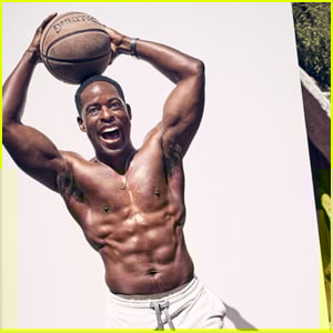 Sterling K. Brown Puts Ripped Shirtless Body on Display! | Magazine