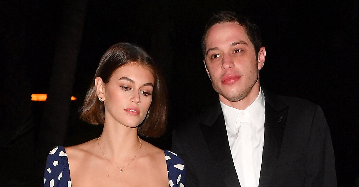 Kaia Gerber & Pete Davidson Hold Hands Heading to Friend’s Wedding in(02)