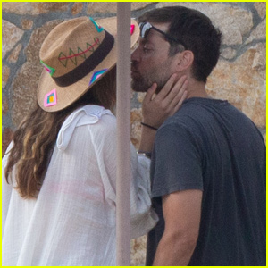Tobey Maguire & Girlfriend Tatiana Dieteman Couple Up For Mexico Vacation