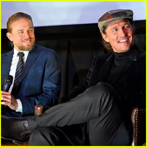 Charlie Hunnam & Matthew McConaughey Buddy Up for 'The Gentlemen' Screening