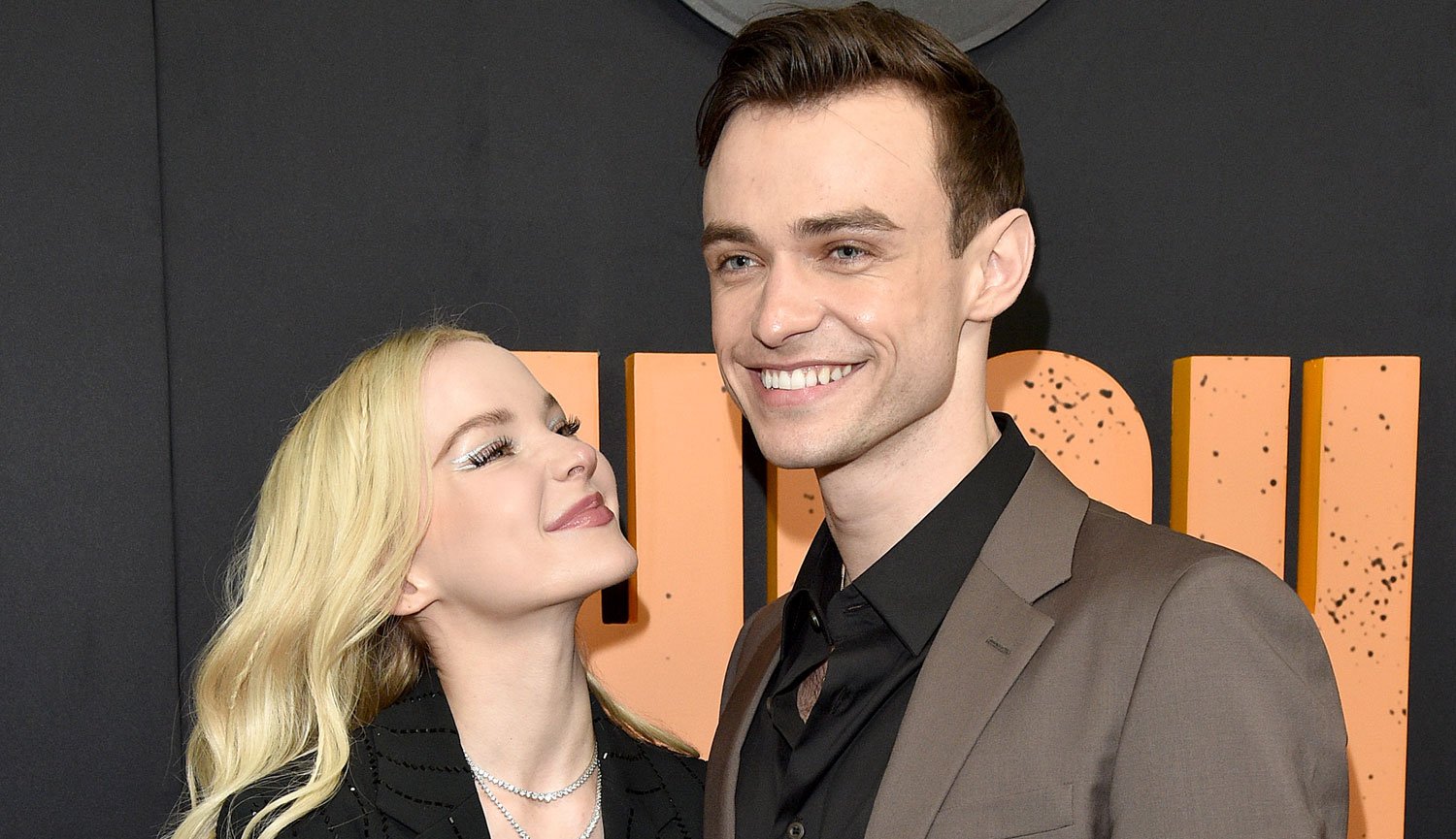 Dove Cameron Is a Supportive Girlfriend at Thomas Doherty’s &...