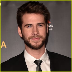 Liam Hemsworth's New Movie 'Arkansas' Releases Official Poster!