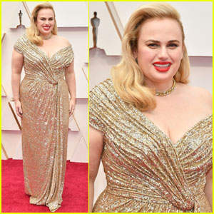 Rebel Wilson Shows Off Her Fit Figure in Shimmering Dress at Oscars 2020