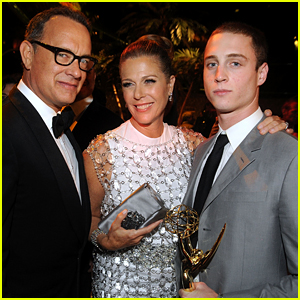 Chet Hanks Updates Fans on Parents Tom Hanks & Rita Wilson's Health Since Leaving the Hospital